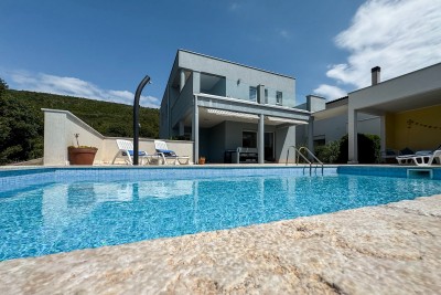 Moderna vila s bazenom i pogledom na more – Istra nekretnine