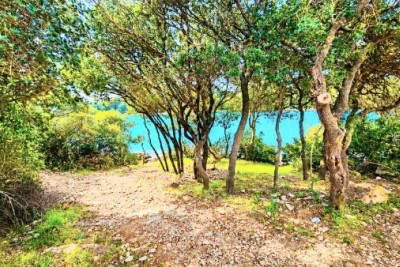 Kuća prvi red do mora Pula | 56 m² + 1745 m² parcela | pogled more Istra